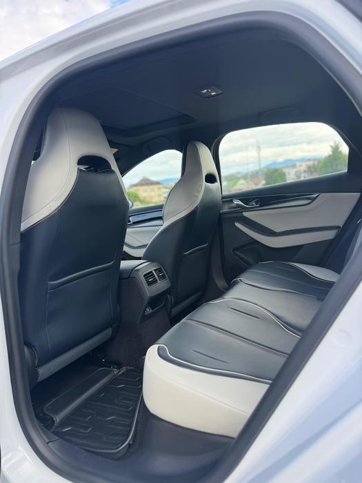 Car&GO - BYD Qvin Plus (гибрид)