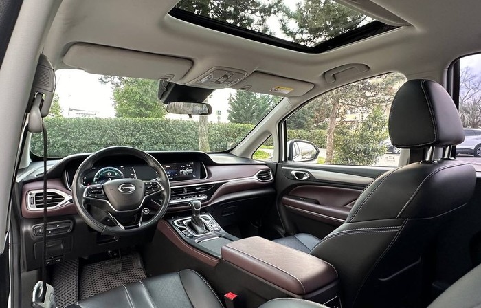 Car&GO - GAC M6 270T