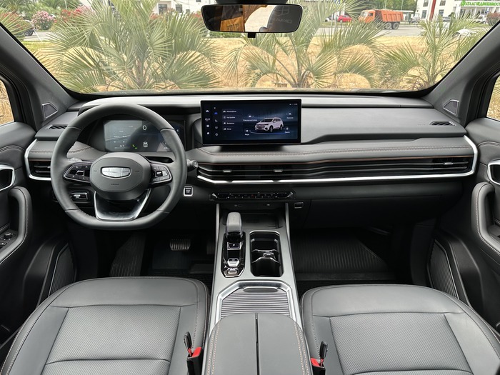 Car&GO - Geely Okavango 2024 Синий