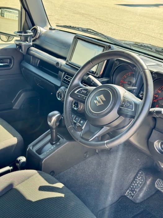 Car&GO - Suzuki Jimny Sierra 2020 , Зеленый  (правый руль)